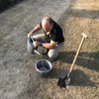 Erste Hilfe bei ausgetrockneten Pferdeweiden